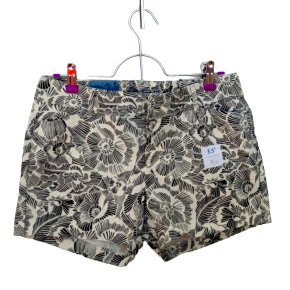 NWT Old Navy Black and White Floral Pixie Shorts